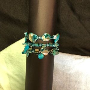 3 Stretch bracelets, turquoise color